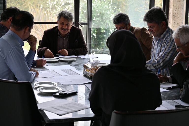 جلسه کمیته فنی واحد تحقیق و توسعه هلدینگ مامطیر